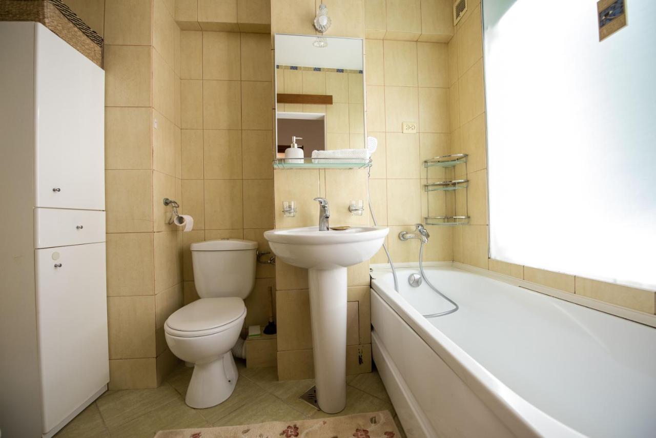 Cozy Apartment In Suceava Exterior foto